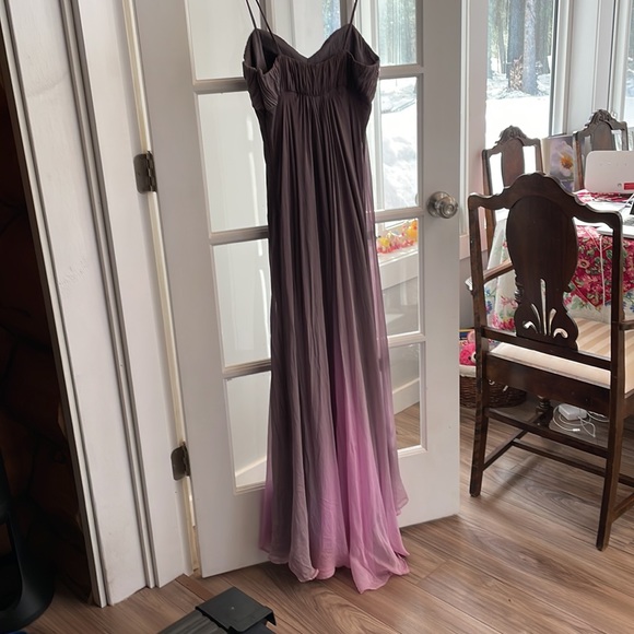 Beautiful Silk gown, size 8 - Picture 5 of 11